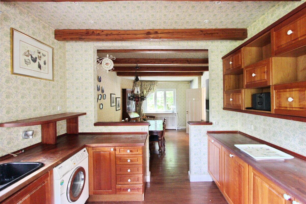 Küche mit Blick ins Esszimmer Immobilienangebot - Kisdorf / Kisdorferwohld - Haus_Wohnung - Wunderschönes Einfamilienhaus auf großem Grundstück in Kisdorf / Kisdorferwohld