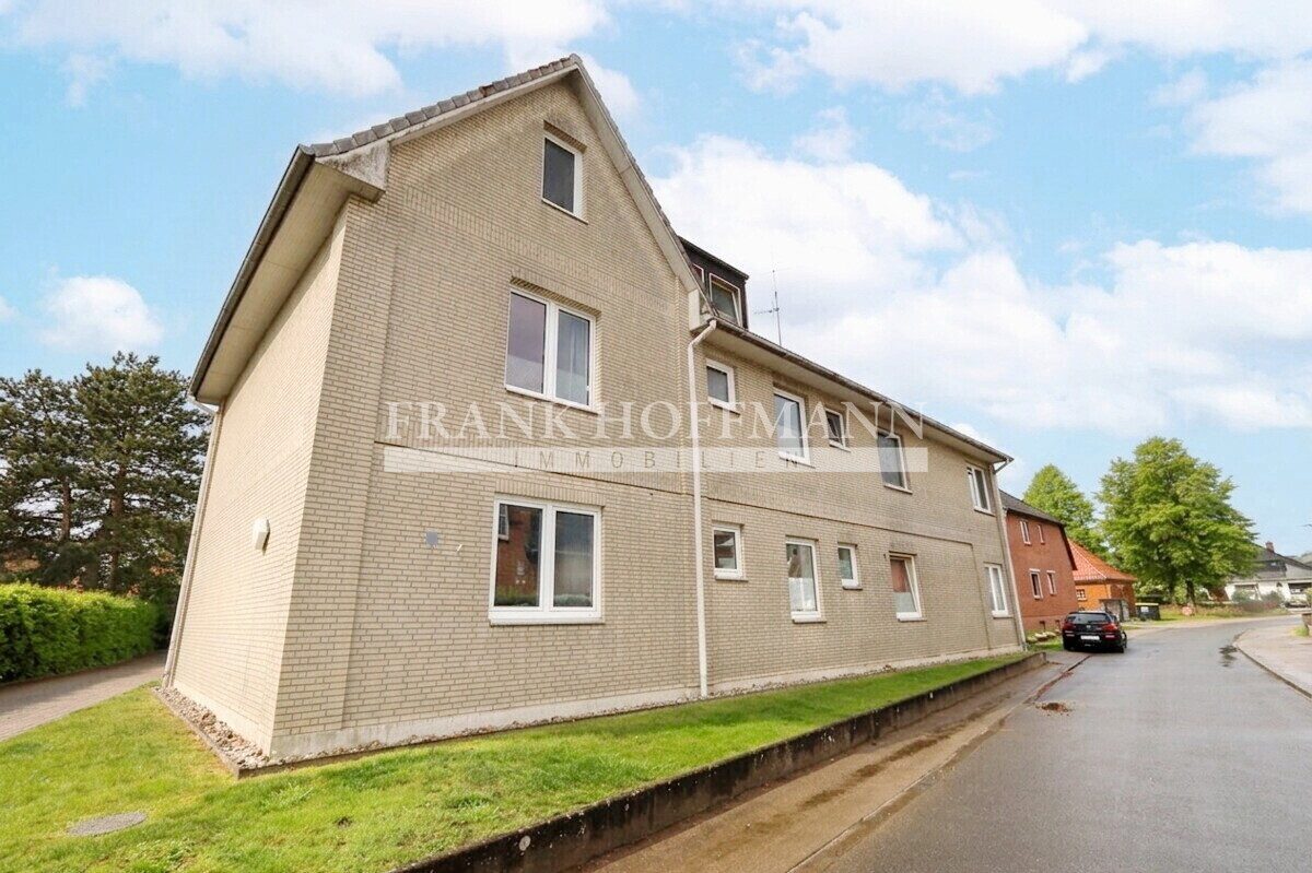 V11093 Außenansicht 3 Immobilienangebot - Delingsdorf - Alle - Mehrfamilienhaus mit 5 Einheiten in Delingsdorf