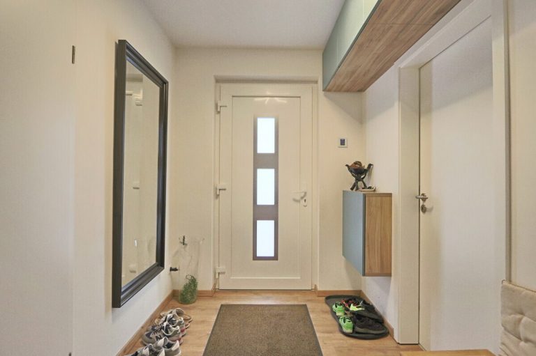 Immobilienangebot - Hamburg - Haus_Wohnung - Moderne Doppelhaushälfte mit Stellplatz in Hamburg Farmsen Berne