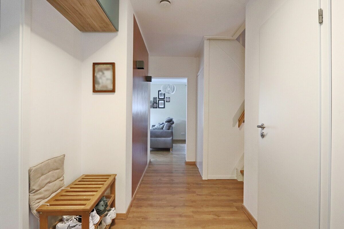 Immobilienangebot - Hamburg - Haus_Wohnung - Moderne Doppelhaushälfte mit Stellplatz in Hamburg Farmsen Berne