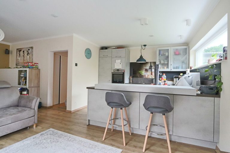 Immobilienangebot - Hamburg - Haus_Wohnung - Moderne Doppelhaushälfte mit Stellplatz in Hamburg Farmsen Berne