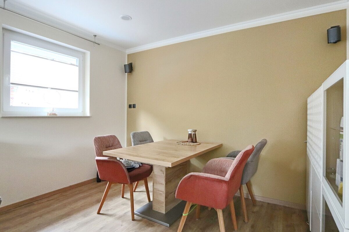 Immobilienangebot - Hamburg - Haus_Wohnung - Moderne Doppelhaushälfte mit Stellplatz in Hamburg Farmsen Berne