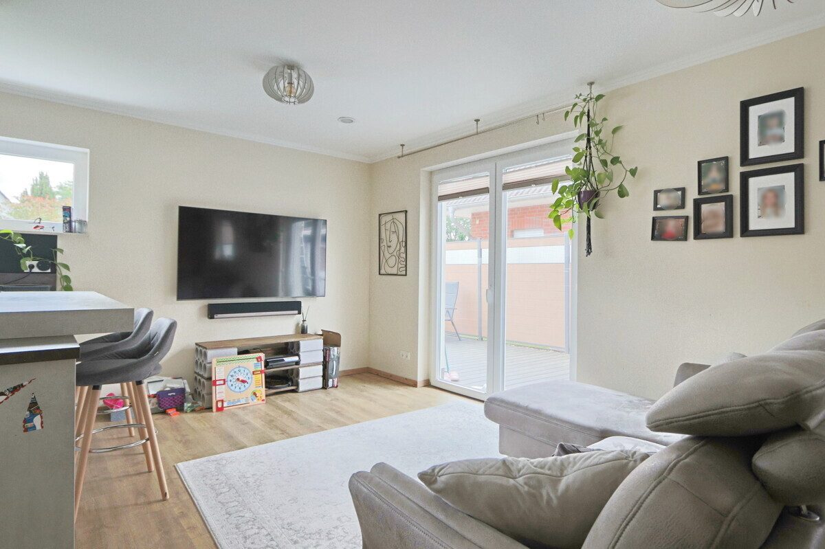 Immobilienangebot - Hamburg - Haus_Wohnung - Moderne Doppelhaushälfte mit Stellplatz in Hamburg Farmsen Berne