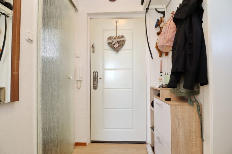 Immobilienangebot - Pinneberg - Alle - Kapitalanlage: Vermietete 1-Zimmer-Wohnung mit Balkon in Pinneberg!