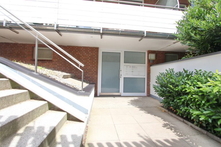 Immobilienangebot - Hamburg - Alle - Vermietete Eigentumswohnung mit Tiefgaragenstellplatz und Balkon  in Hamburg-Meiendorf.