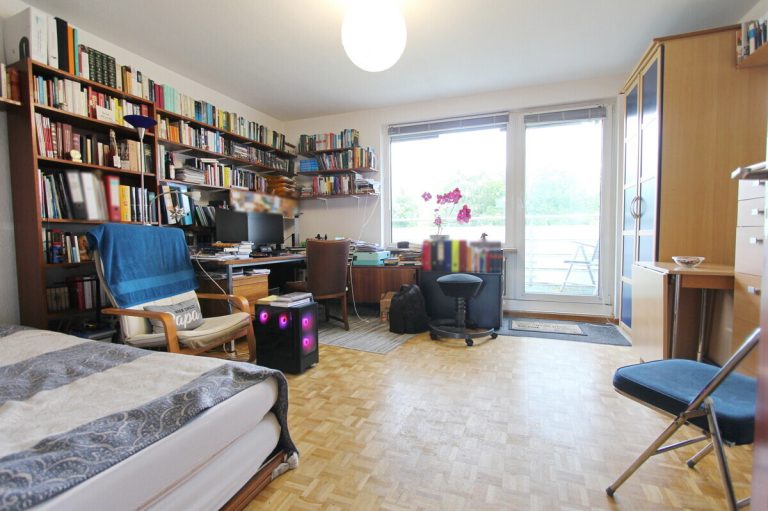 Immobilienangebot - Hamburg - Alle - Vermietete Eigentumswohnung mit Tiefgaragenstellplatz und Balkon  in Hamburg-Meiendorf.