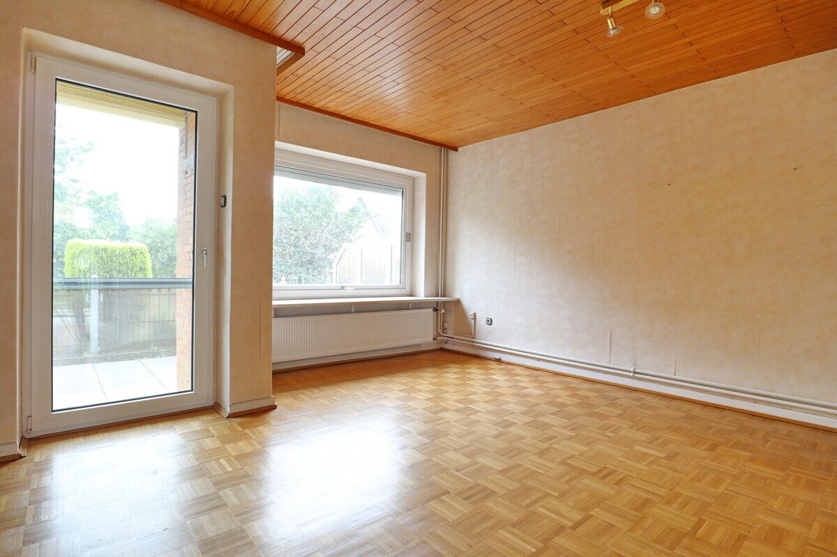 Immobilienangebot - Quickborn - Haus_Wohnung - Reihenendhaus mit Garage und Teilkeller zentral in Quickborn