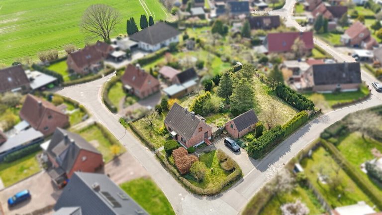 Immobilienangebot - Itzstedt - Haus_Wohnung - Teilbares Baugrundstück in Itzstedt mit Altbestand