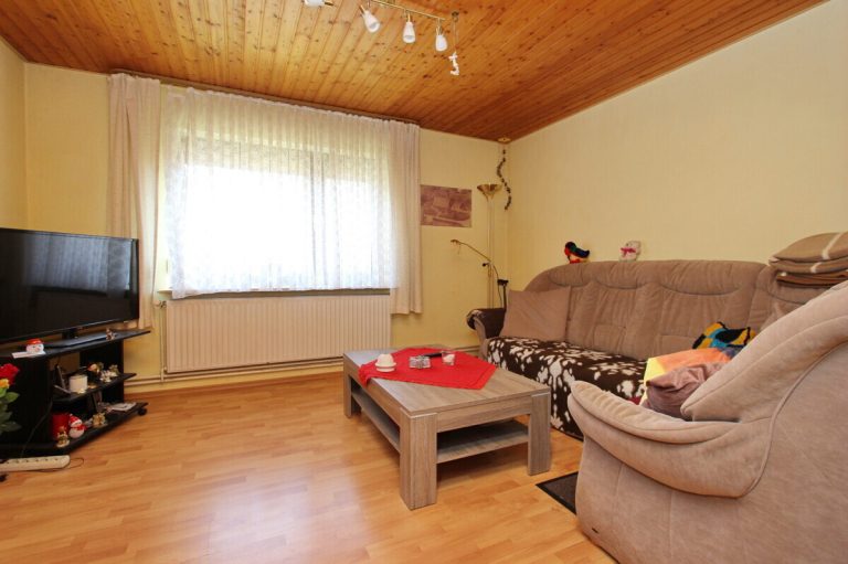 Immobilienangebot - Itzstedt - Haus_Wohnung - Teilbares Baugrundstück in Itzstedt mit Altbestand