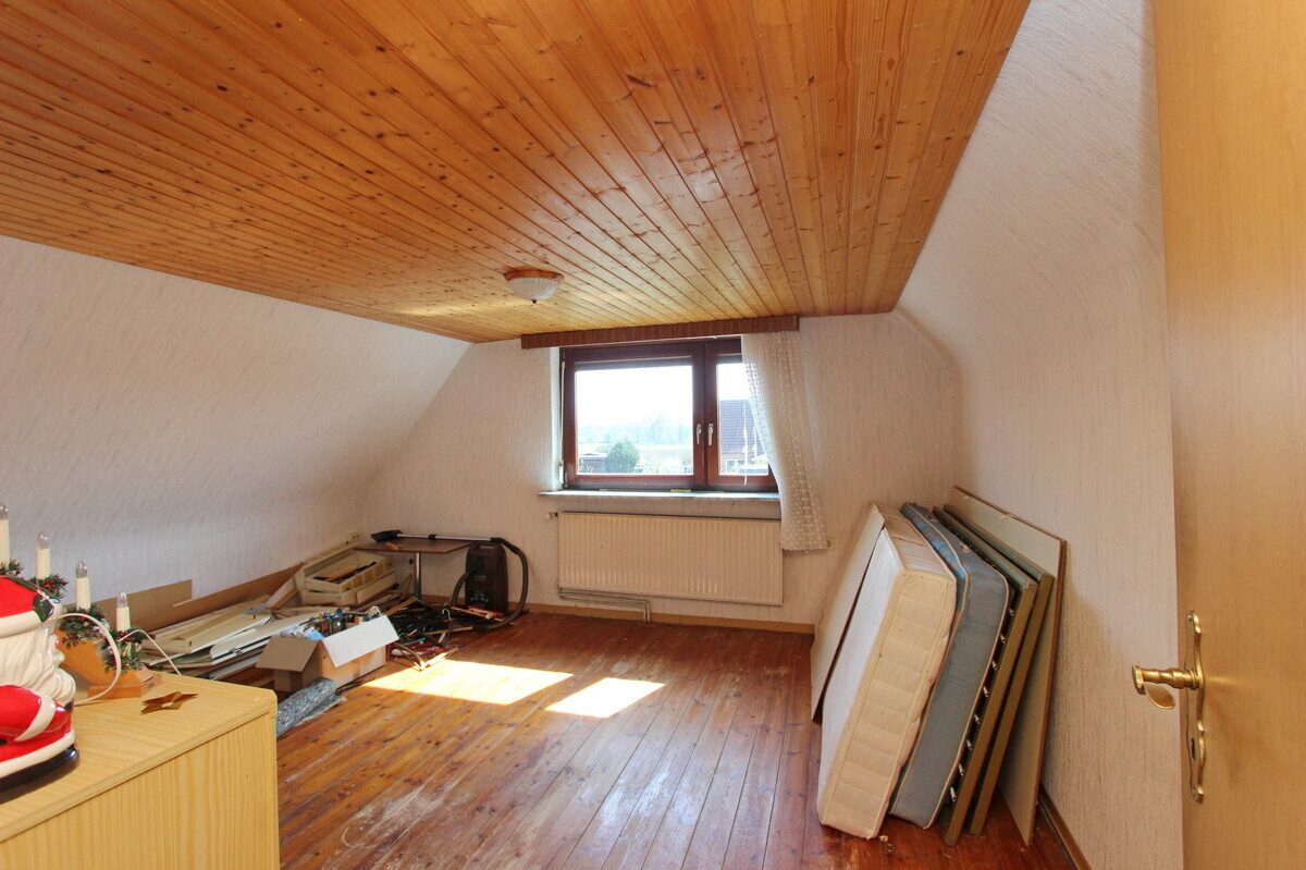 Schlafzimmer Immobilienangebot - Itzstedt - Haus_Wohnung - Teilbares Baugrundstück in Itzstedt mit Altbestand