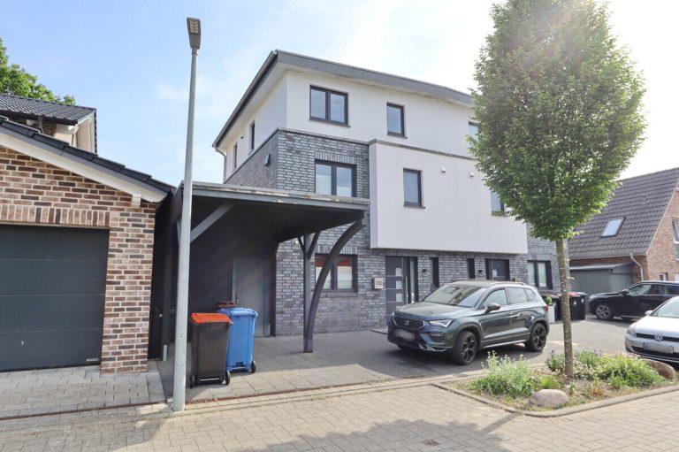 Immobilienangebot - Kaltenkirchen - Haus_Wohnung - Energieeffiziente & neuwertige Doppelhaushälfte in bester Lage von Kaltenkirchen