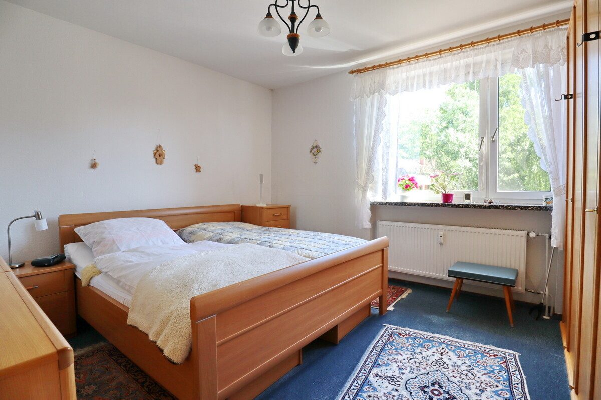 Schlafzimmer Immobilienangebot - Lentföhrden - Haus_Wohnung - PROVISIONSFREI: Kapitalanlage in Lentföhrden - Vermietete Wohnung mit Entwicklungspotenzial
