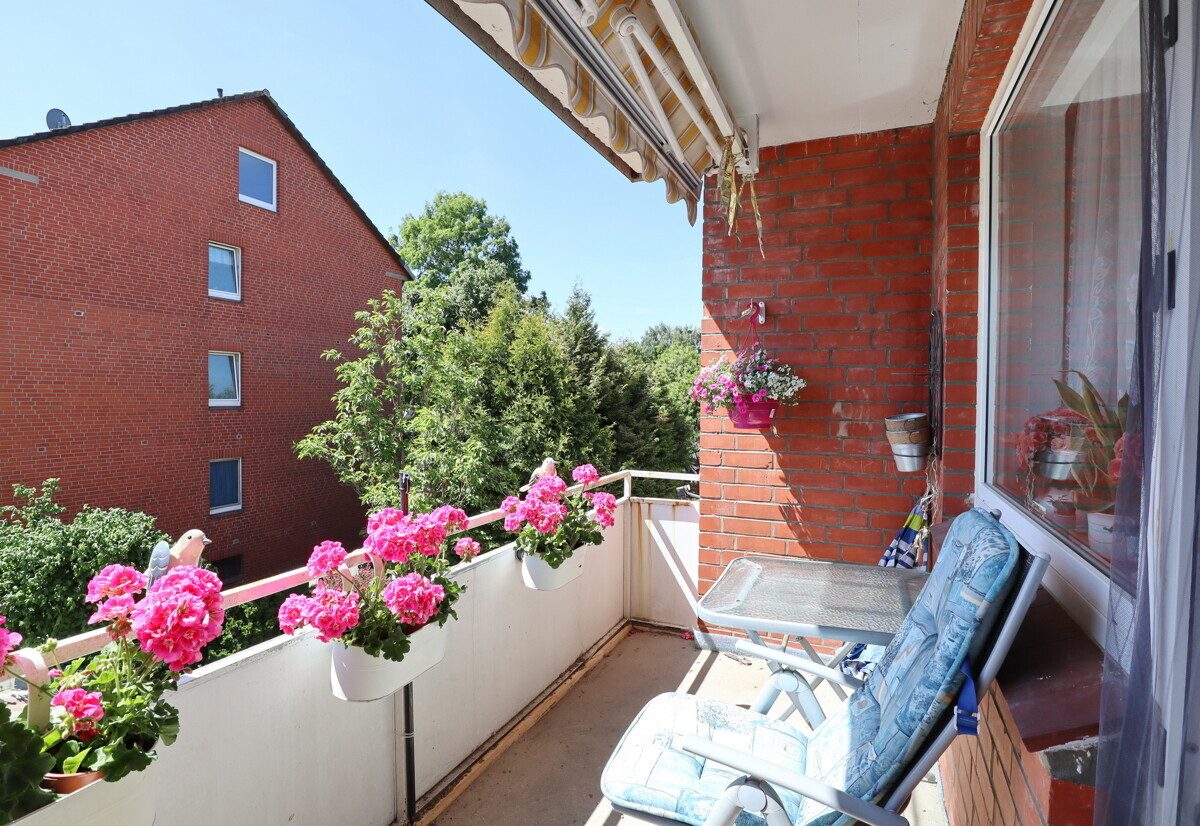 Balkon Immobilienangebot - Lentföhrden - Haus_Wohnung - PROVISIONSFREI: Kapitalanlage in Lentföhrden - Vermietete Wohnung mit Entwicklungspotenzial