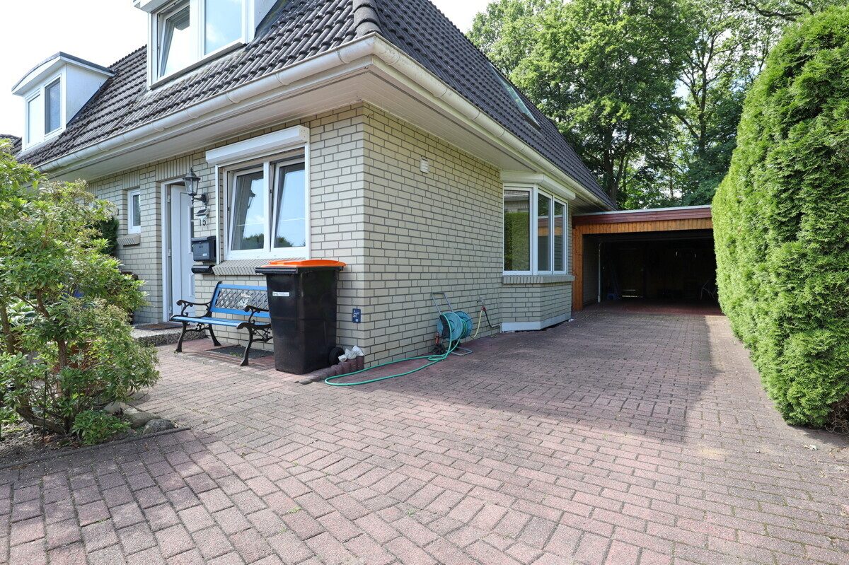Immobilienangebot - Henstedt-Ulzburg - Haus_Wohnung - Zu mieten: Doppelhaushälfte mit Carport und Teilkeller in Henstedt-Ulzburg, Ortsteil Rhen