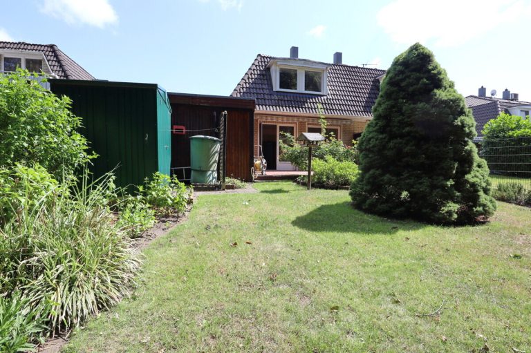 Immobilienangebot - Henstedt-Ulzburg - Haus_Wohnung - Zu mieten: Doppelhaushälfte mit Carport und Teilkeller in Henstedt-Ulzburg, Ortsteil Rhen