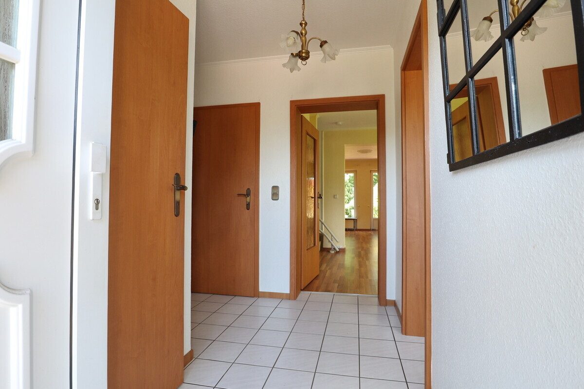 Immobilienangebot - Henstedt-Ulzburg - Haus_Wohnung - Zu mieten: Doppelhaushälfte mit Carport und Teilkeller in Henstedt-Ulzburg, Ortsteil Rhen
