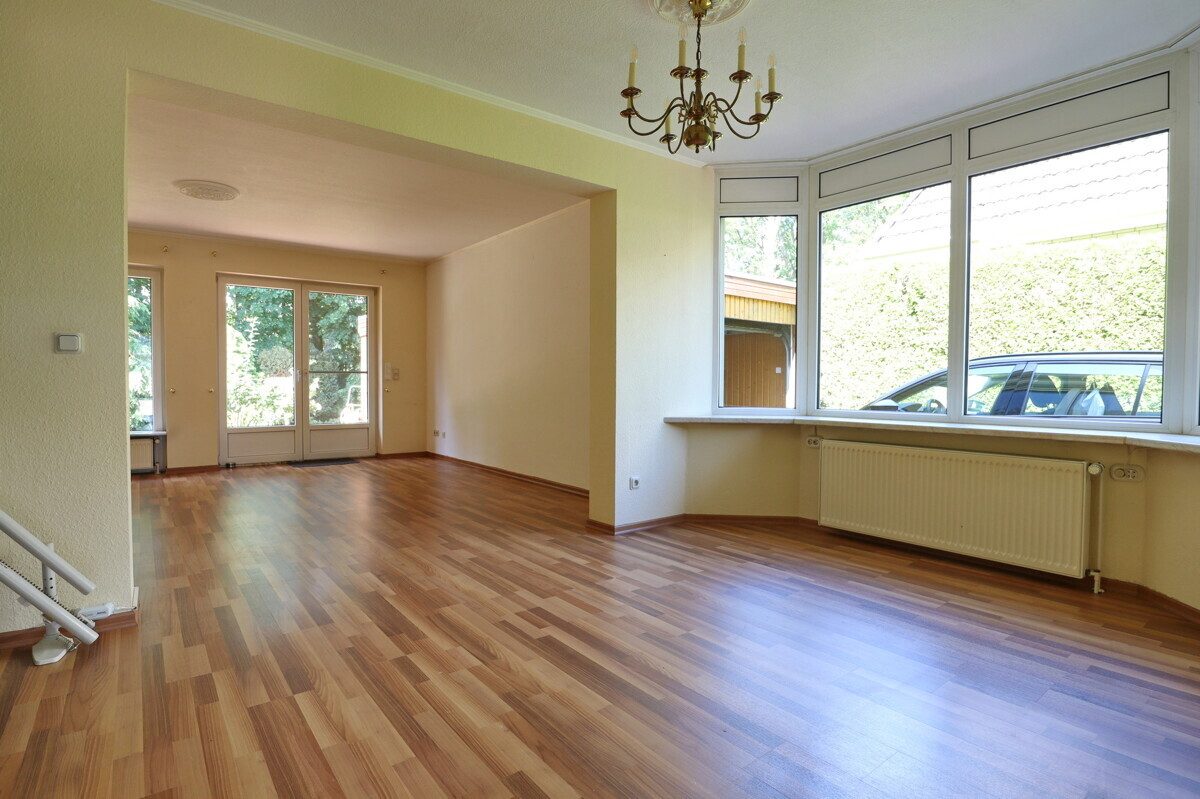 Immobilienangebot - Henstedt-Ulzburg - Haus_Wohnung - Zu mieten: Doppelhaushälfte mit Carport und Teilkeller in Henstedt-Ulzburg, Ortsteil Rhen