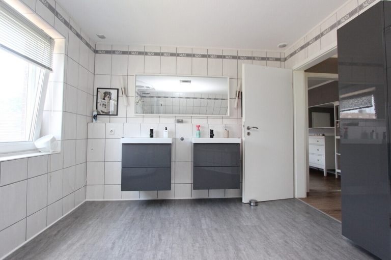 Immobilienangebot - Kaltenkirchen - Haus_Wohnung - Großzügige 4-Zimmer-Wohnung mit ausgebautem Dachstudio & sonniger Dachterrasse in Kaltenkirchen