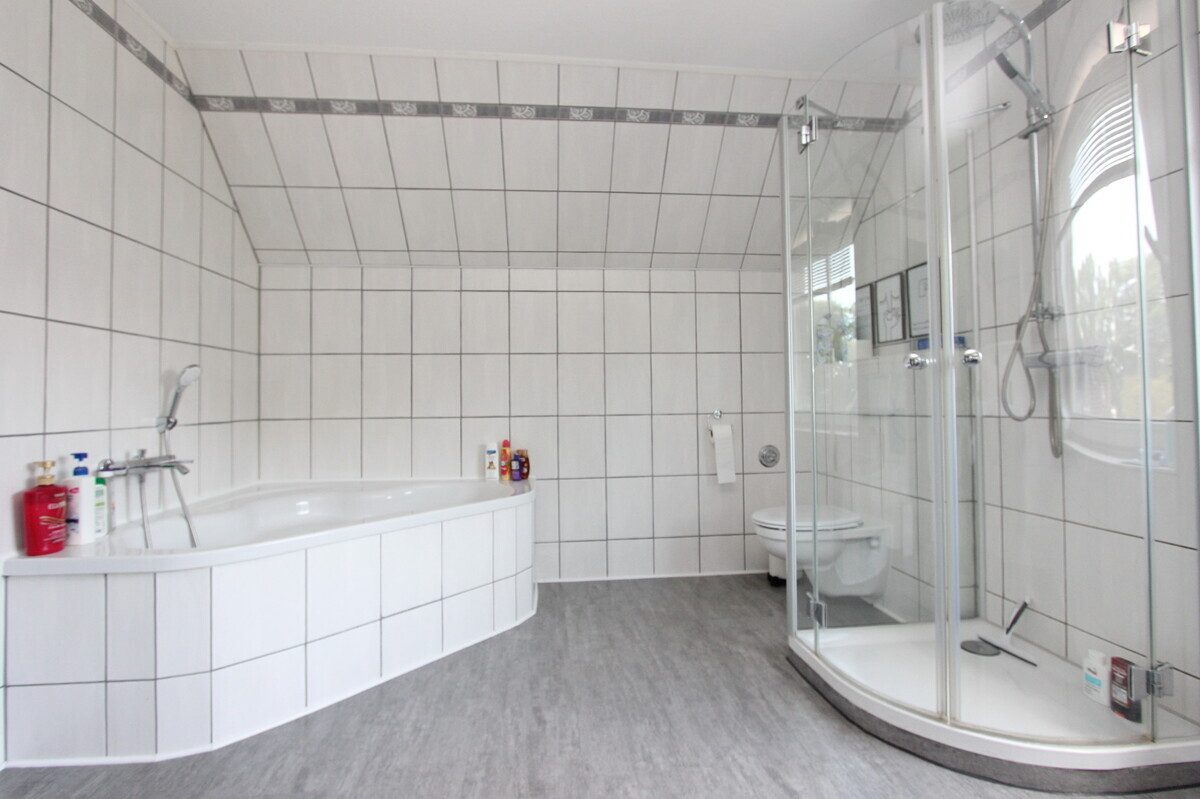 Immobilienangebot - Kaltenkirchen - Haus_Wohnung - Großzügige 4-Zimmer-Wohnung mit ausgebautem Dachstudio & sonniger Dachterrasse in Kaltenkirchen