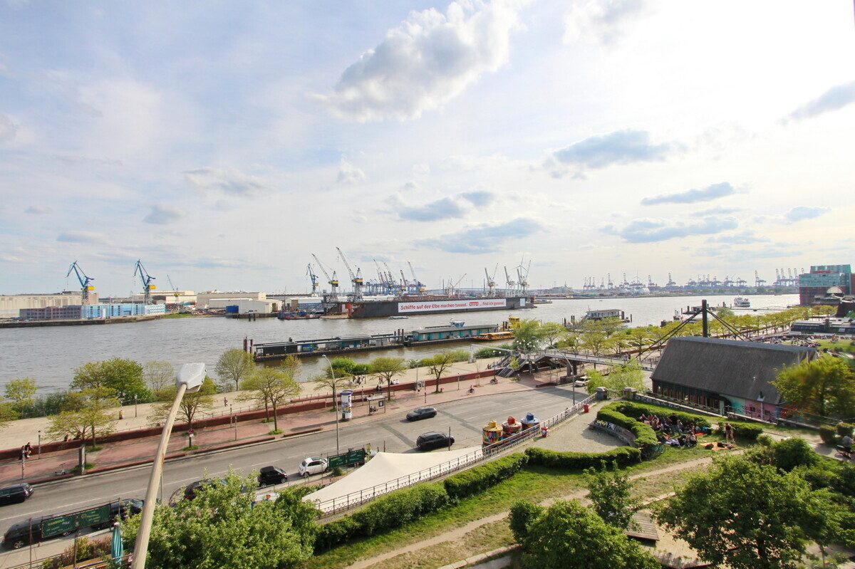 Immobilienangebot - Hamburg - Haus_Wohnung - Altbauflair, modernes Design und Elbblick – Wohnen auf St. Pauli