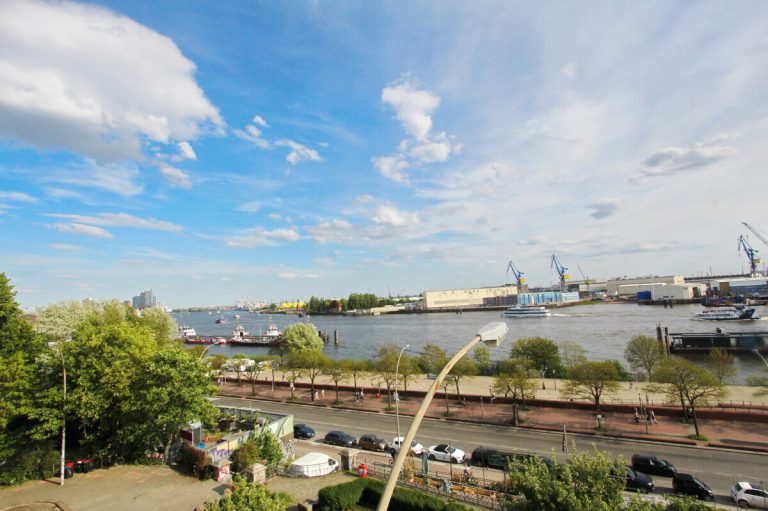 Immobilienangebot - Hamburg - Haus_Wohnung - Altbauflair, modernes Design und Elbblick – Wohnen auf St. Pauli