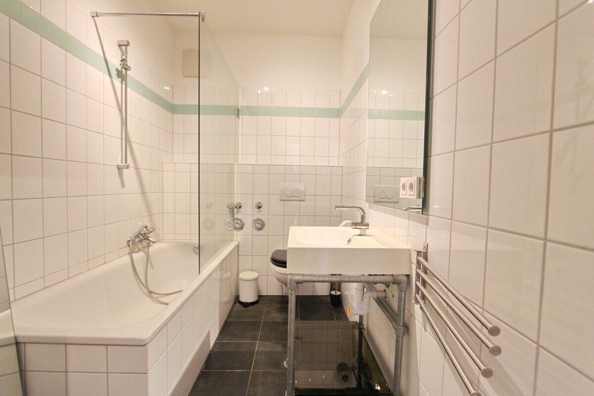 Immobilienangebot - Hamburg - Haus_Wohnung - Altbauflair, modernes Design und Elbblick – Wohnen auf St. Pauli
