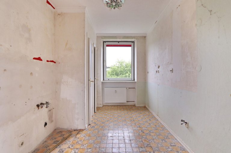 Immobilienangebot - Hamburg - Haus_Wohnung - Geräumige 2-Zimmer Wohnung mit Potenzial in Hamburg Farmsen-Berne