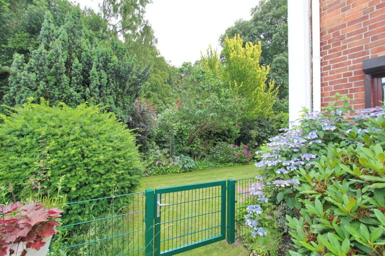 Immobilienangebot - Hamburg - Haus_Wohnung - Reihenendhaus mit großem Garten in Hamburg-Bramfeld