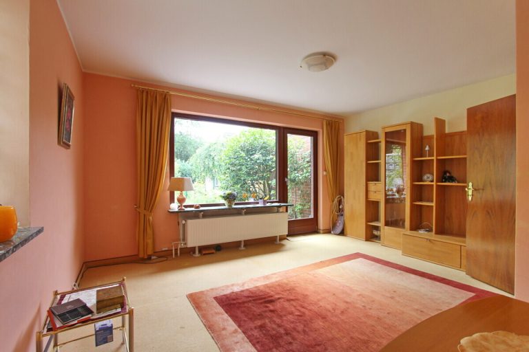 Immobilienangebot - Hamburg - Haus_Wohnung - Reihenendhaus mit großem Garten in Hamburg-Bramfeld