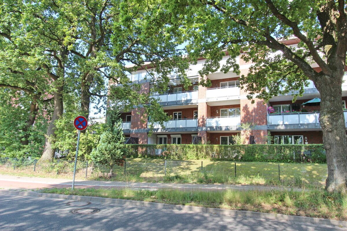 Außenansicht Immobilienangebot - Norderstedt - Alle - Langfristige vermietete 2-Zimmer-Terrassenwohnung mit TG-Stellplatz in Norderstedt/Garstedt