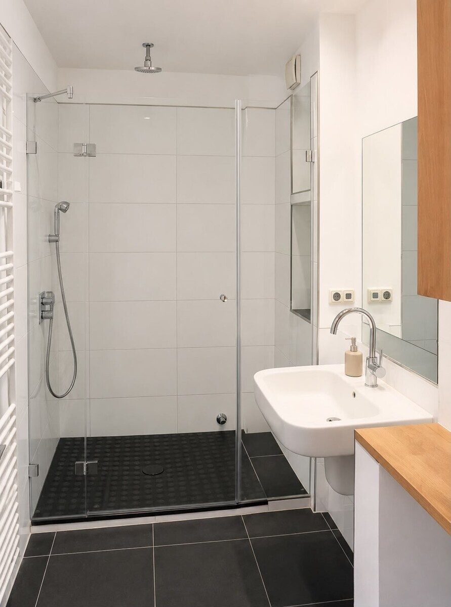Immobilienangebot - Hasloh - Alle - Gepflegte & Vermietete 2,5-Zimmer-Eigentumswohnung mit Balkon & zwei Stellplätzen in Hasloh