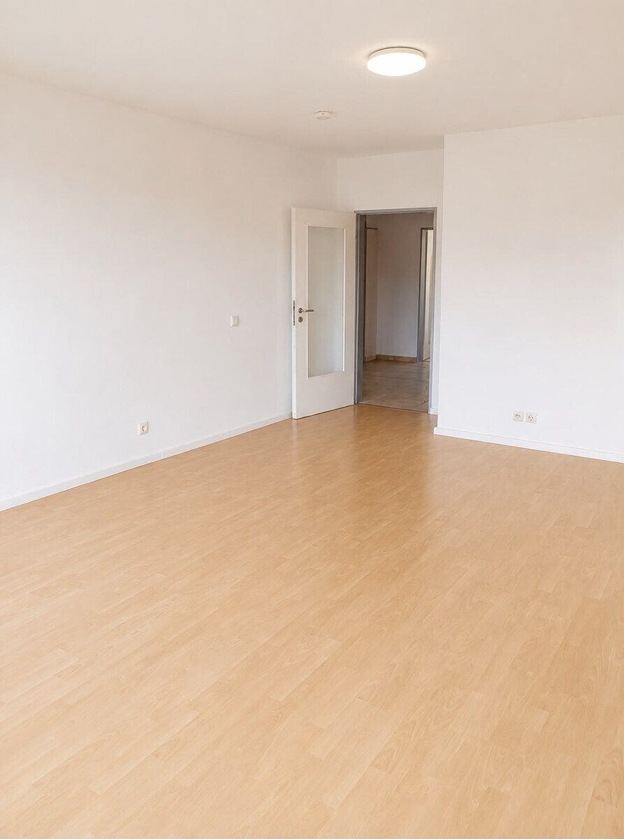 Immobilienangebot - Hasloh - Alle - Gepflegte & Vermietete 2,5-Zimmer-Eigentumswohnung mit Balkon & zwei Stellplätzen in Hasloh