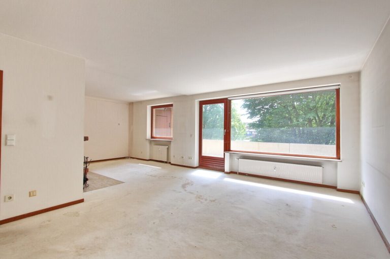 Immobilienangebot - Hamburg - Haus_Wohnung - 3-4-Zimmer-Eigentumswohnung mit großem Balkon und TG-Stellplatz in Hamburg-Wellingsbüttel