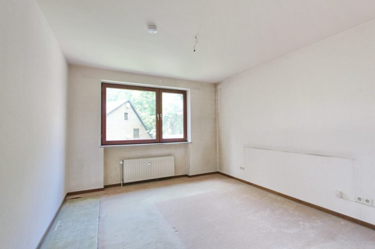 Immobilienangebot - Hamburg - Haus_Wohnung - 3-4-Zimmer-Eigentumswohnung mit großem Balkon und TG-Stellplatz in Hamburg-Wellingsbüttel