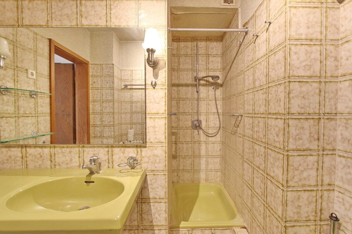 Immobilienangebot - Hamburg - Haus_Wohnung - 3-4-Zimmer-Eigentumswohnung mit großem Balkon und TG-Stellplatz in Hamburg-Wellingsbüttel