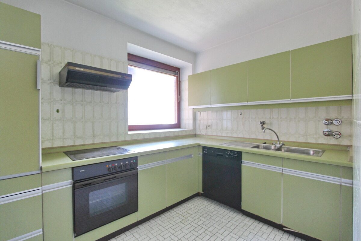 Immobilienangebot - Hamburg - Haus_Wohnung - 3-4-Zimmer-Eigentumswohnung mit großem Balkon und TG-Stellplatz in Hamburg-Wellingsbüttel
