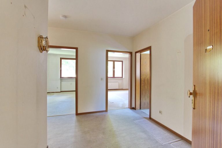 Immobilienangebot - Hamburg - Haus_Wohnung - 3-4-Zimmer-Eigentumswohnung mit großem Balkon und TG-Stellplatz in Hamburg-Wellingsbüttel