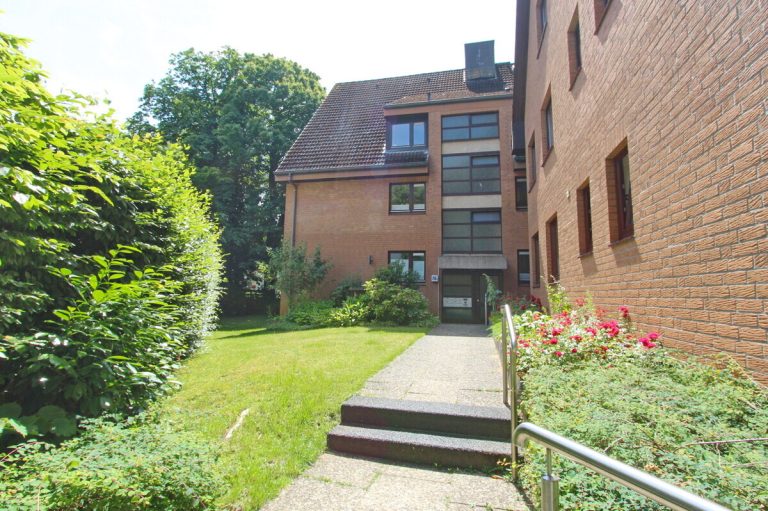 Immobilienangebot - Hamburg - Haus_Wohnung - 3-4-Zimmer-Eigentumswohnung mit großem Balkon und TG-Stellplatz in Hamburg-Wellingsbüttel