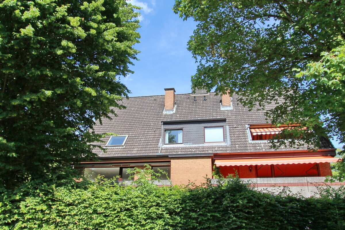 Immobilienangebot - Hamburg - Haus_Wohnung - 3-4-Zimmer-Eigentumswohnung mit großem Balkon und TG-Stellplatz in Hamburg-Wellingsbüttel