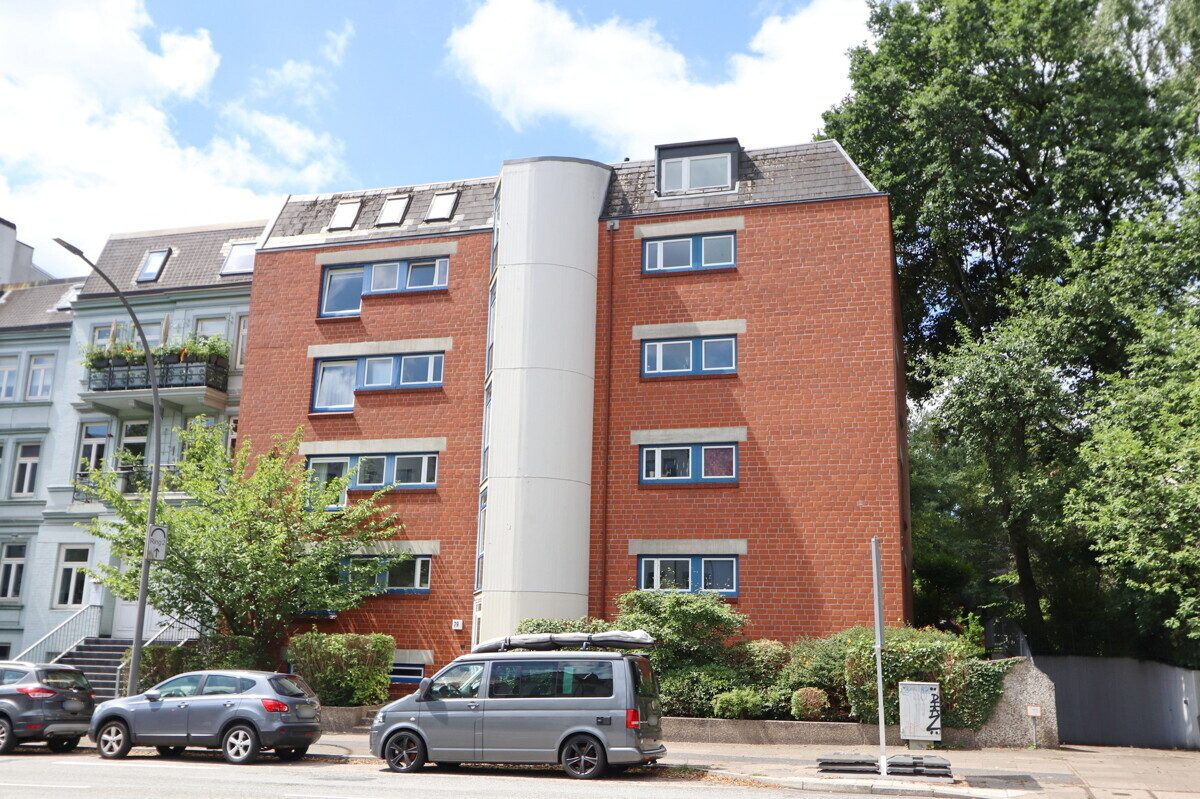 Außenansicht Immobilienangebot - Hamburg - Haus_Wohnung - Gepflegte Zwei-Zimmer-Eigentumswohnung in Hamburg Eppendorf mit Balkon
