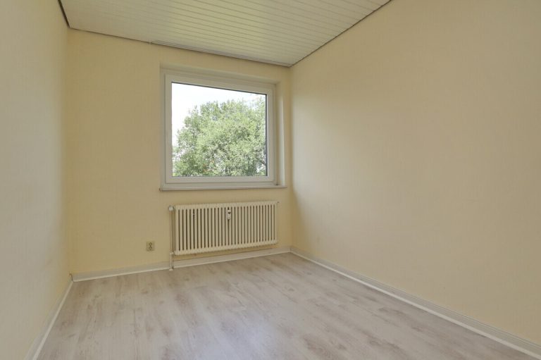 Immobilienangebot - Kaltenkirchen - Haus_Wohnung - Großzügige 4-Zimmer-Endetagenwohnung mit Garage in gepflegter und ruhiger Lage von Kaltenkirchen