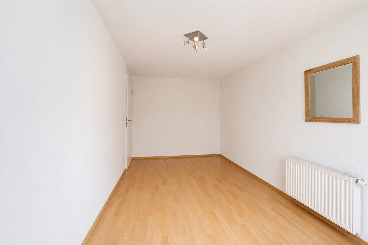 Kinderzimmer leer (KI generiert) Immobilienangebot - Hamburg - Haus_Wohnung - Familienfreundliches Reihenendhaus im schönen Hamburg-Bramfeld.