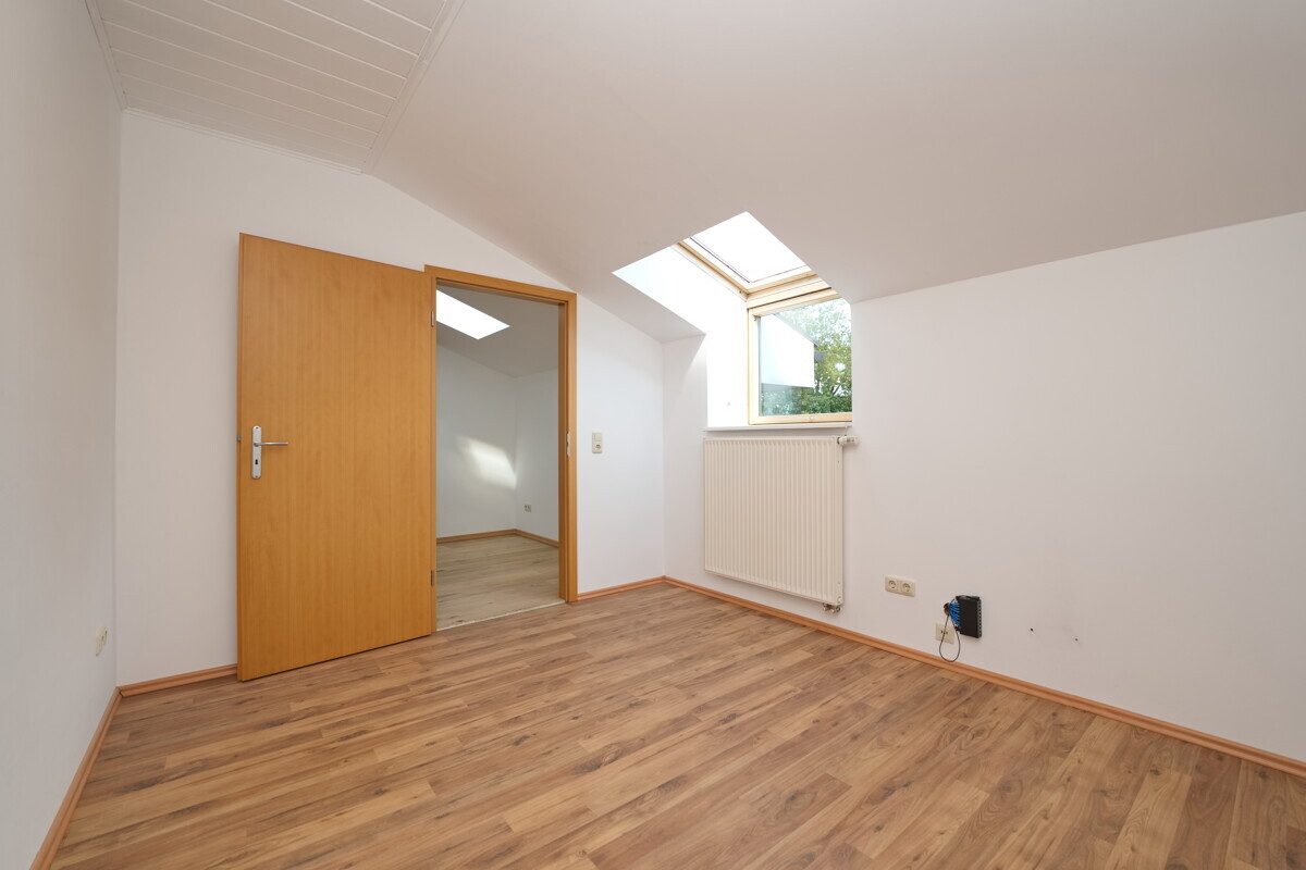 Immobilienangebot - Wiemersdorf - Haus_Wohnung - Charmante Doppelhaushälfte mit Wintergarten – umfassend renoviert in Wiemersdorf