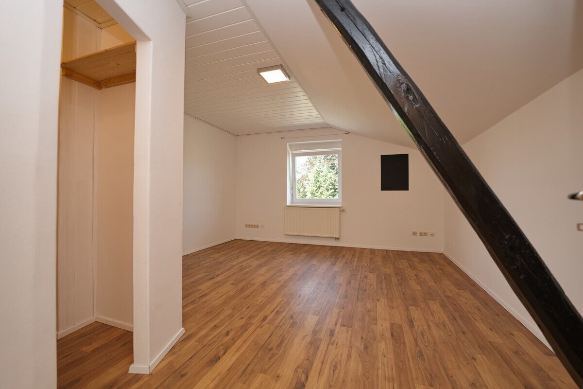 Immobilienangebot - Wiemersdorf - Haus_Wohnung - Charmante Doppelhaushälfte mit Wintergarten – umfassend renoviert in Wiemersdorf