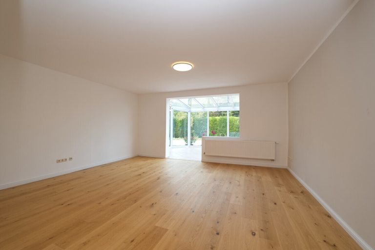 Immobilienangebot - Wiemersdorf - Haus_Wohnung - Charmante Doppelhaushälfte mit Wintergarten – umfassend renoviert in Wiemersdorf