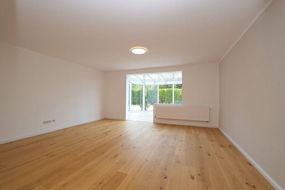 Immobilienangebot - Wiemersdorf - Haus_Wohnung - Charmante Doppelhaushälfte mit Wintergarten – umfassend renoviert in Wiemersdorf