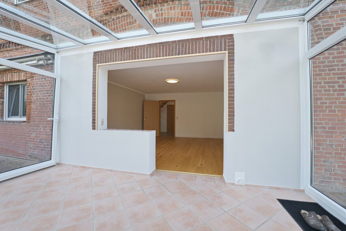 Immobilienangebot - Wiemersdorf - Haus_Wohnung - Charmante Doppelhaushälfte mit Wintergarten – umfassend renoviert in Wiemersdorf