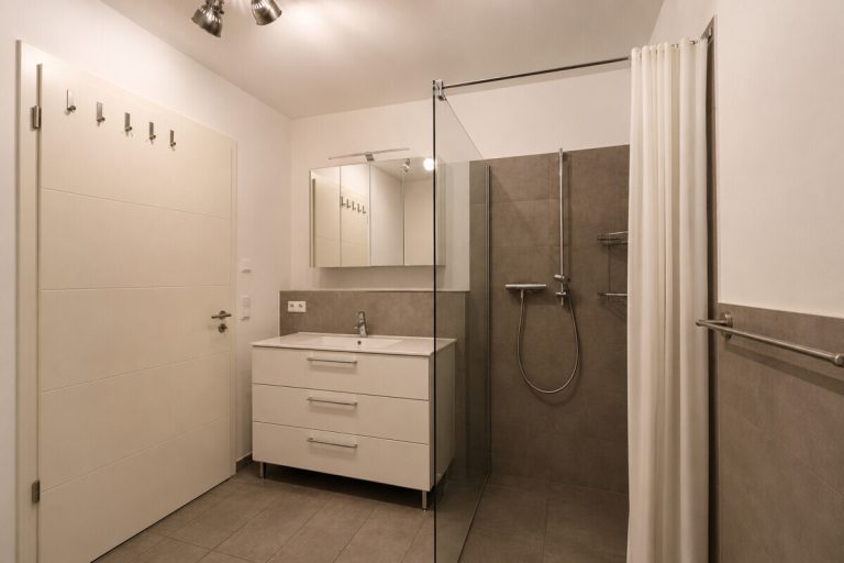 Immobilienangebot - Hamburg - Haus_Wohnung - Modernes Wohnen auf höchstem Niveau – großzügige 3-Zi.Whg. mit zwei Terrassen in Hamburg Rahlstedt.