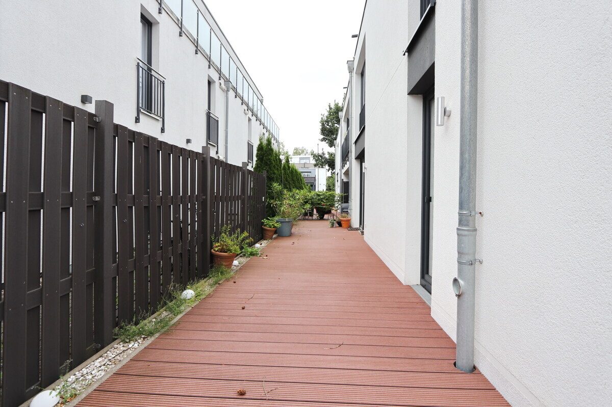 Immobilienangebot - Hamburg - Haus_Wohnung - Modernes Wohnen auf höchstem Niveau – großzügige 3-Zi.Whg. mit zwei Terrassen in Hamburg Rahlstedt.