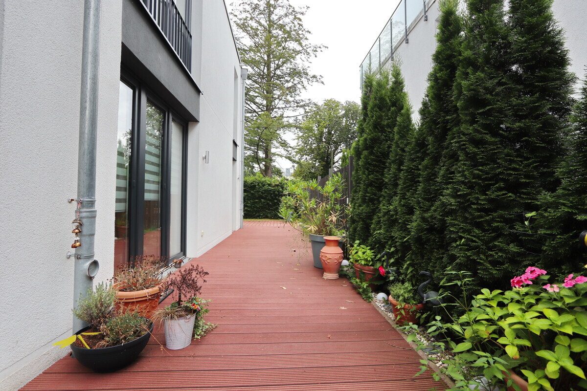 Immobilienangebot - Hamburg - Haus_Wohnung - Modernes Wohnen auf höchstem Niveau – großzügige 3-Zi.Whg. mit zwei Terrassen in Hamburg Rahlstedt.